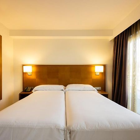 Hotel Thalasso Cantabrico Las Sirenas 4 Superior Вівейро Екстер'єр фото